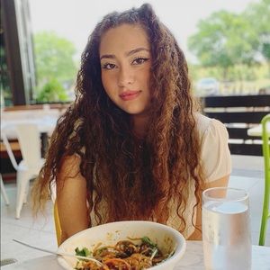 Meet your Posher, Frida